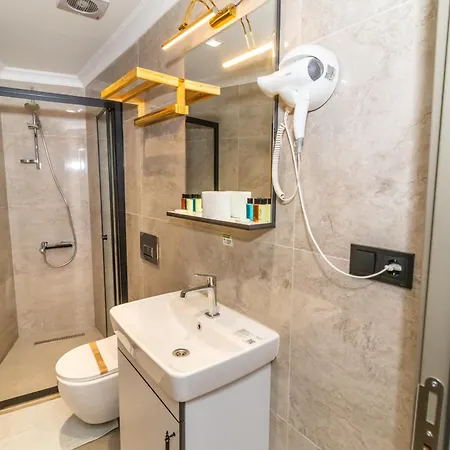 Отель Wond House *