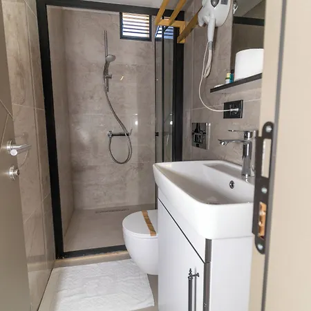 Отель Wond House *